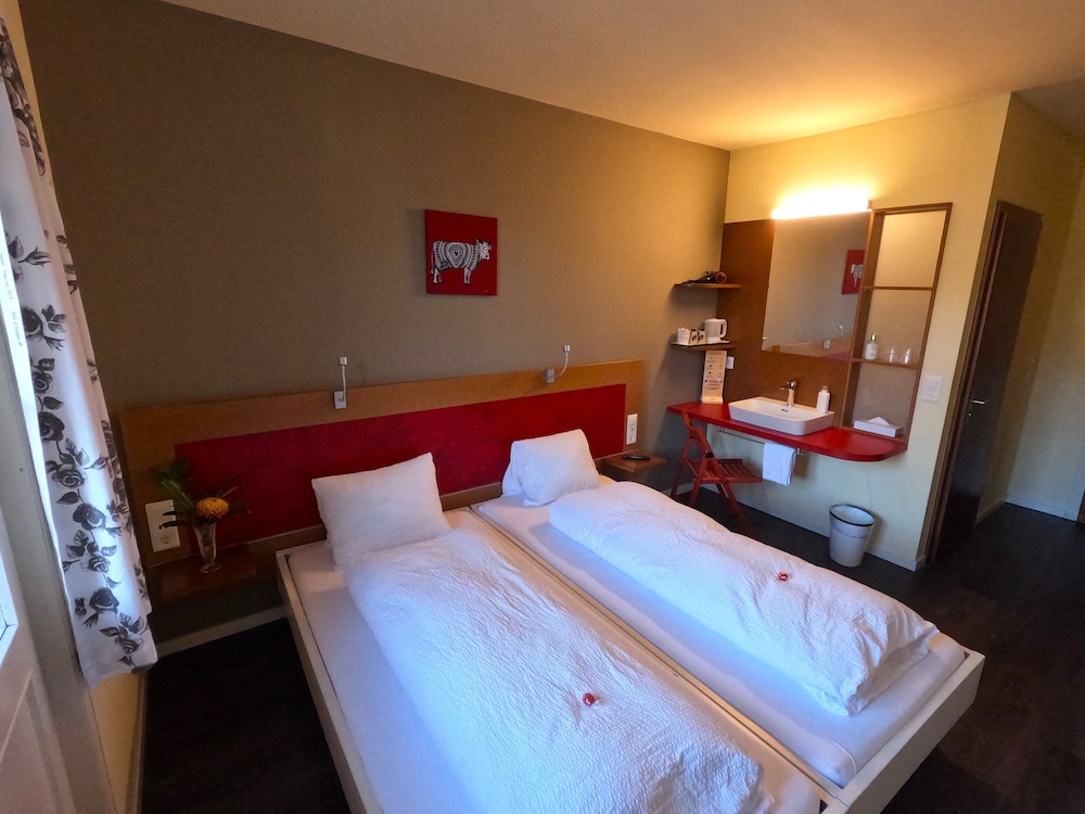 Classic Double or Twin Room, Balcony, Mountain View photo 2