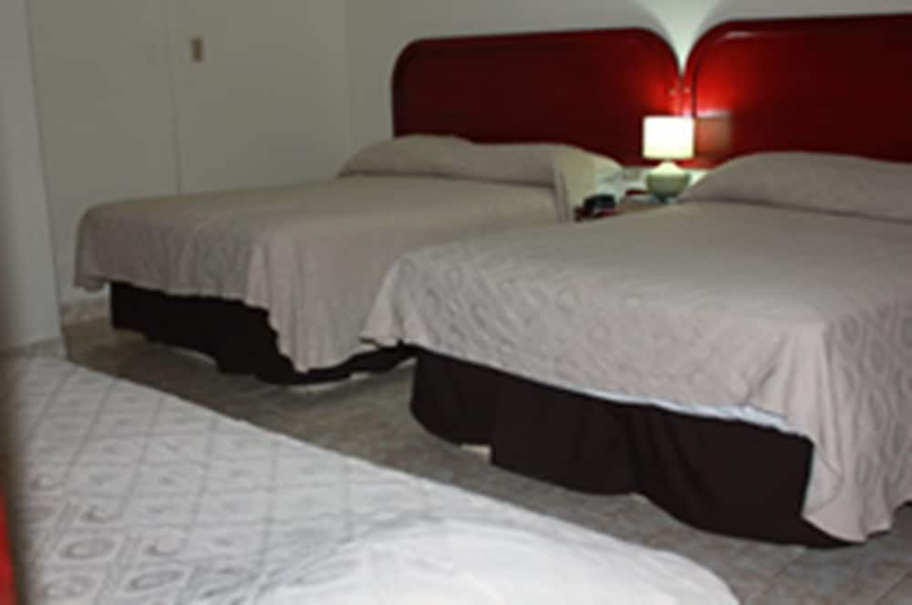 Classic Triple Room, Multiple Beds, Non Smoking