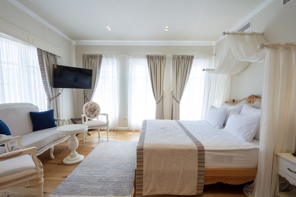 Deluxe Room, 1 Double Bed, City View