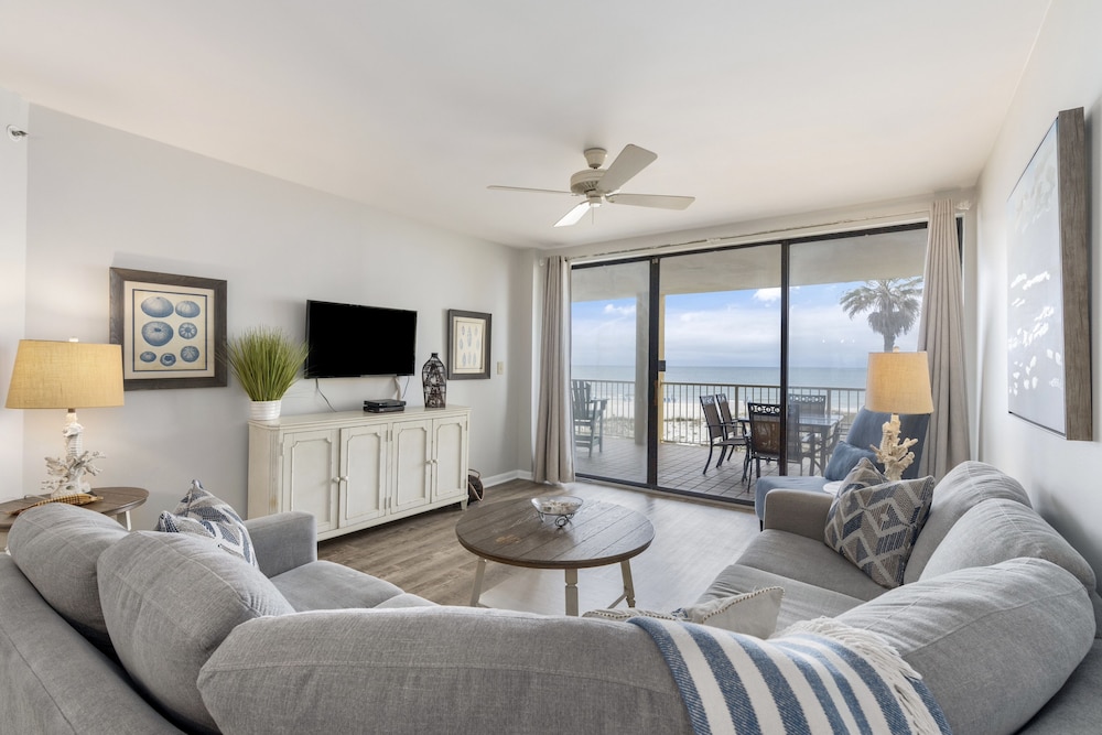 Signature Condo, 3 Bedrooms, Balcony, Beach View