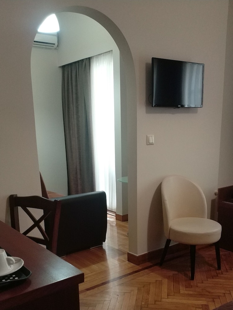 Suite, Balcony - Photo 10