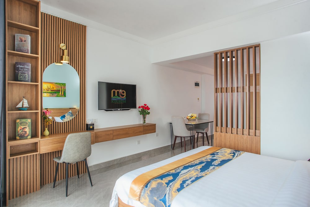 Premier Double Room, 1 King Bed, Terrace, River View photo 1