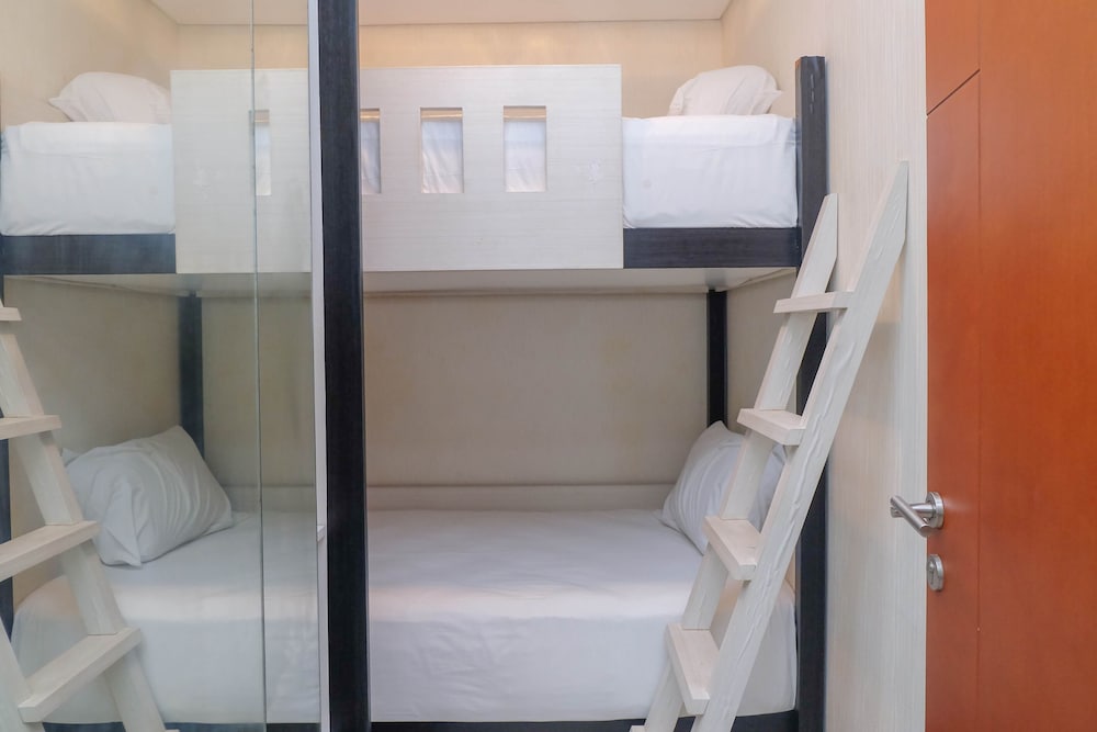 Room - Photo 11