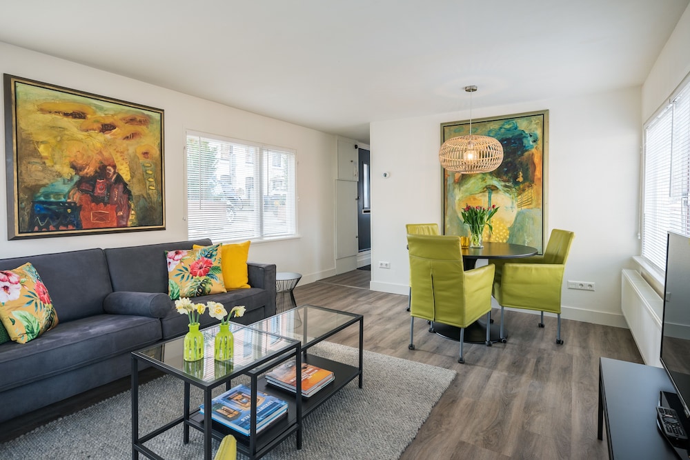 Luxury Houseboat Apartment