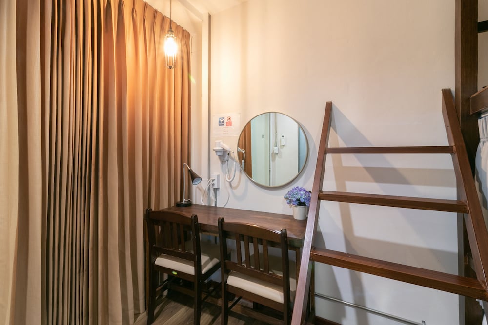 Classic Shared Dormitory, Women only photo 3