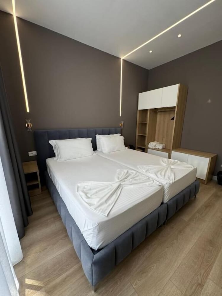 Deluxe Double or Twin Room, Balcony, Mountain View photo 2