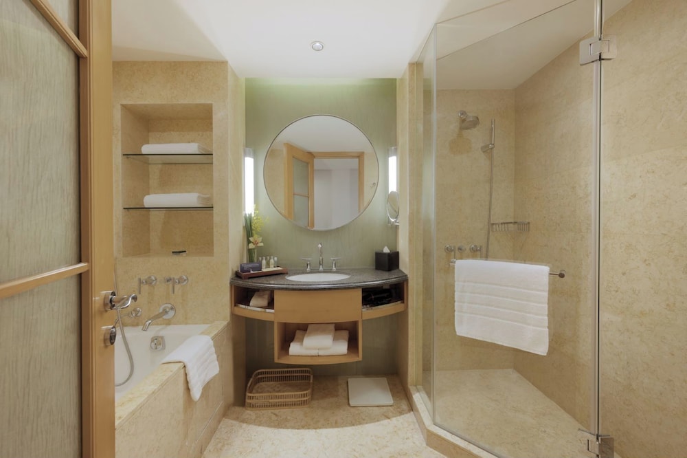 Deluxe king suite - Photo 2