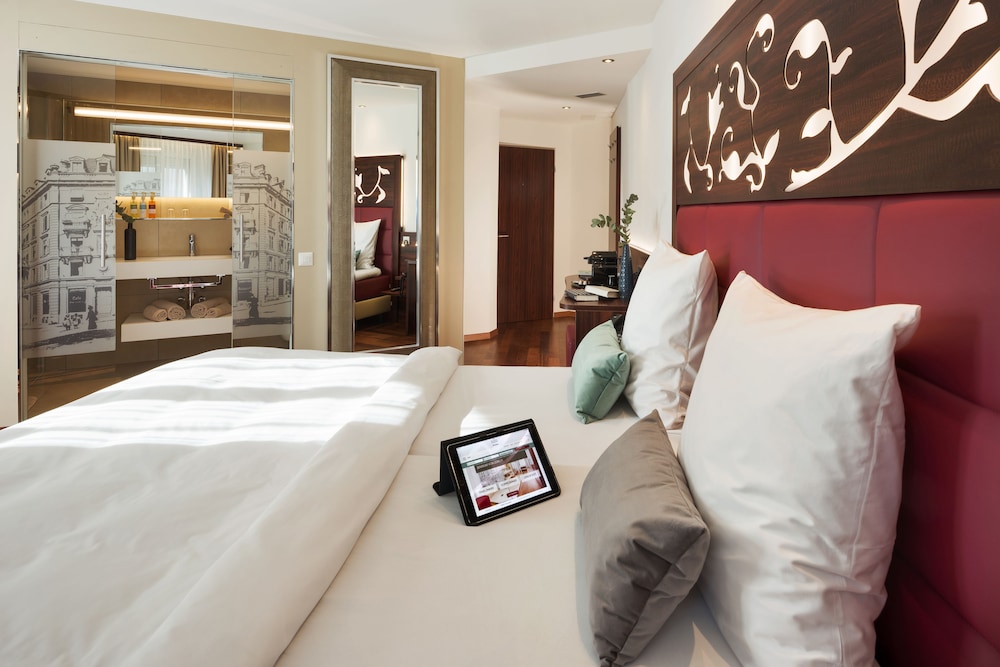 Twin Room - Photo 2