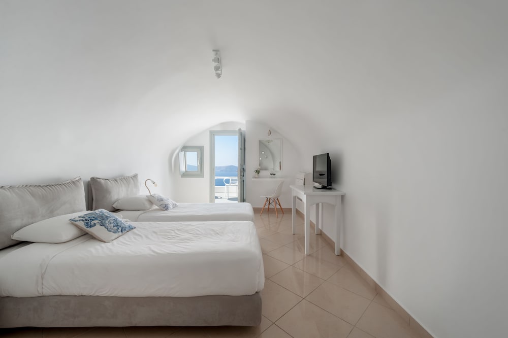 Standard Twin Room, Sea View