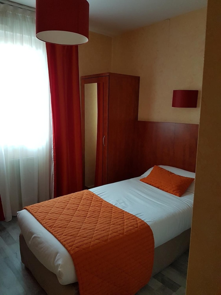 Single Room photo 2