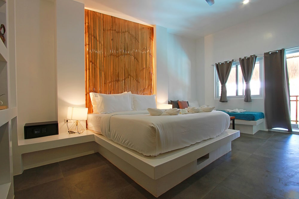 Deluxe Triple Room - Photo 9