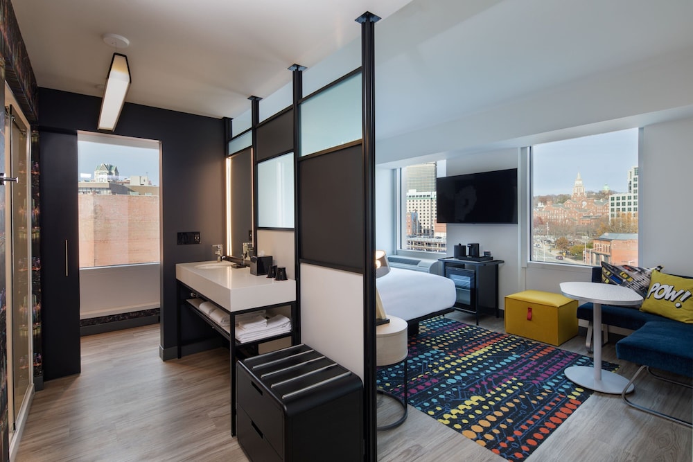 aloft, Room, 2 Queen Beds - Photo 2