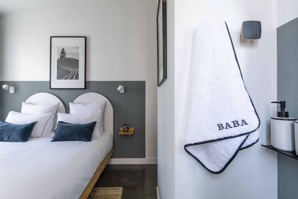 Economy Double Room, Ensuite, City View photo 3