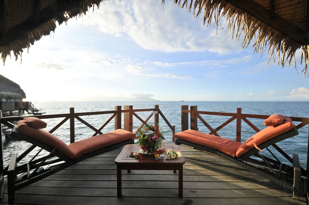 Bungalow, 1 King Bed, Ocean View, Overwater