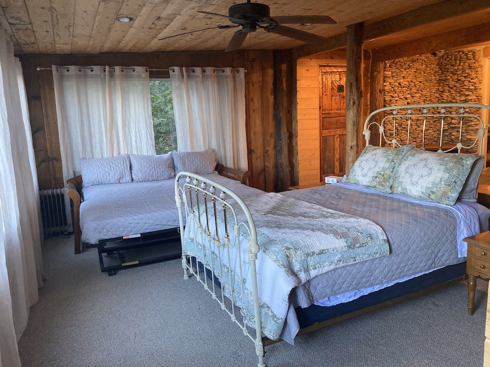 Cabin, 2 Bedrooms photo 3