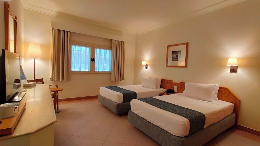 Economy Twin Room photo 1