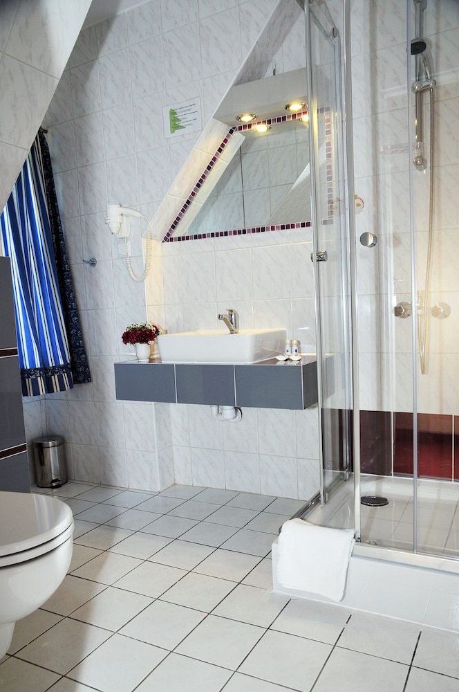 Double Room - Photo 5