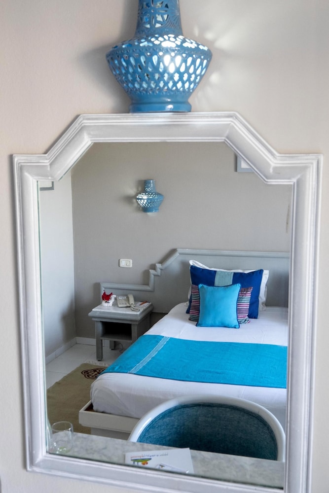 Standard Double Room - Photo 2