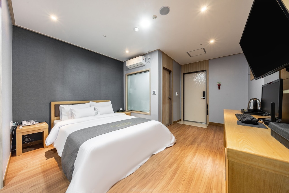 Standard Double Room (Air Purifier) photo 3