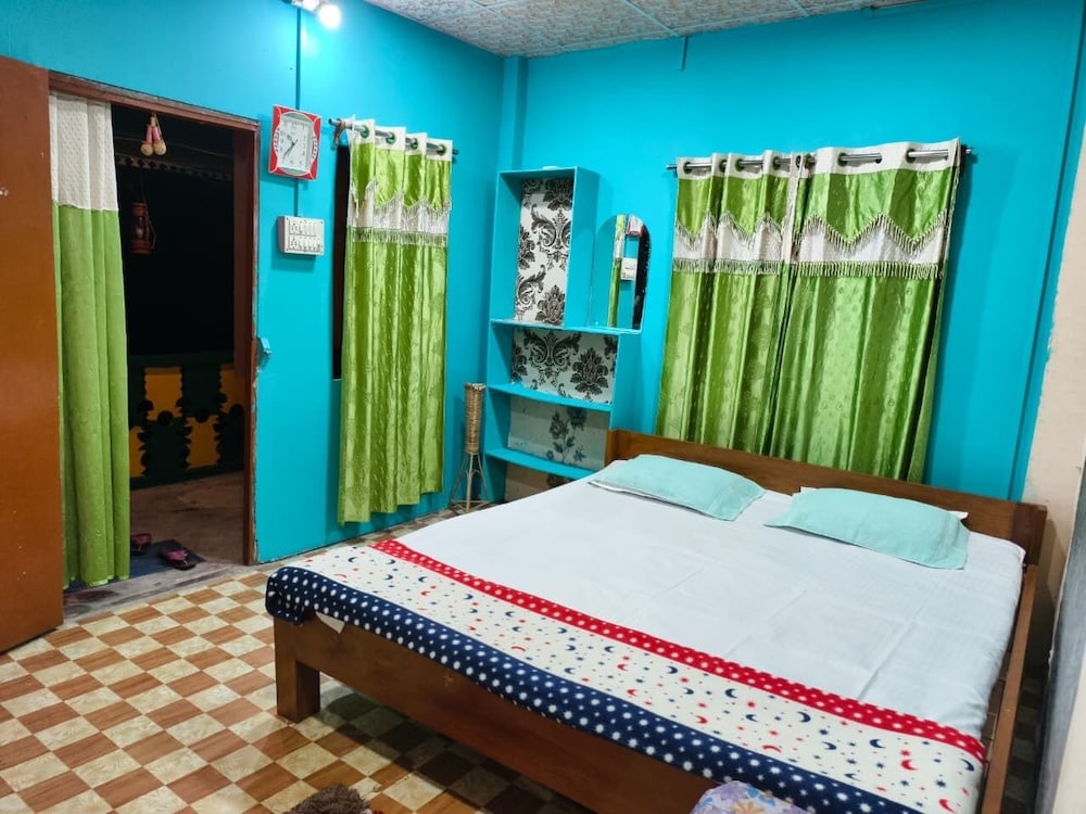 Family Single Room, Balcony, River View photo 1