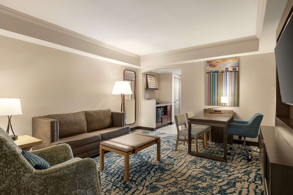 Suite, 2 Queen Beds - Photo 3