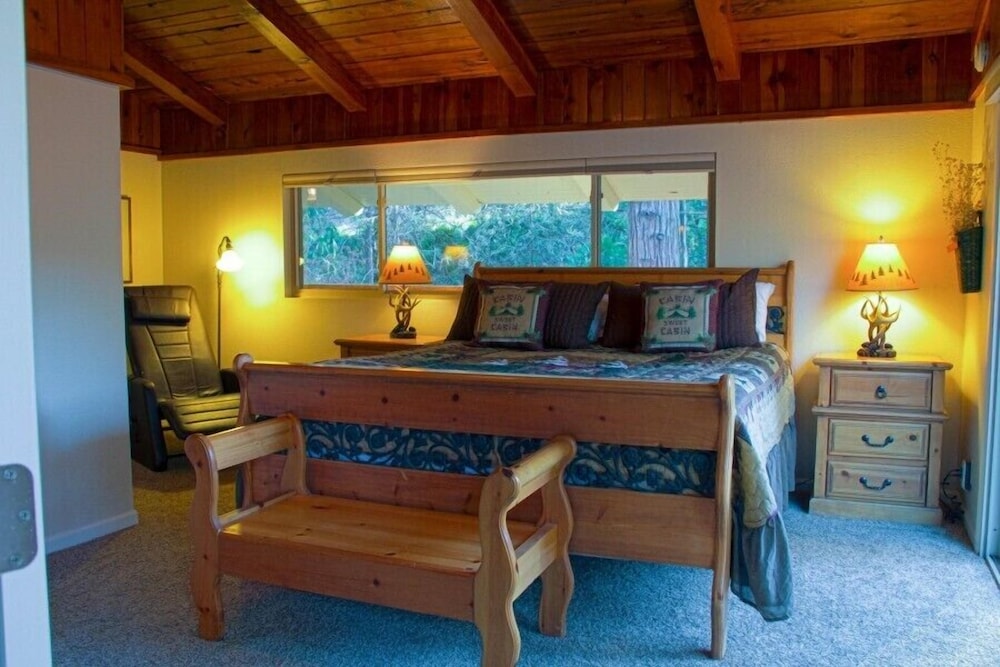 Sierra Springs, 4 Bedrooms - 42862 Scenic Drive, Oakhurst, Ca 93644