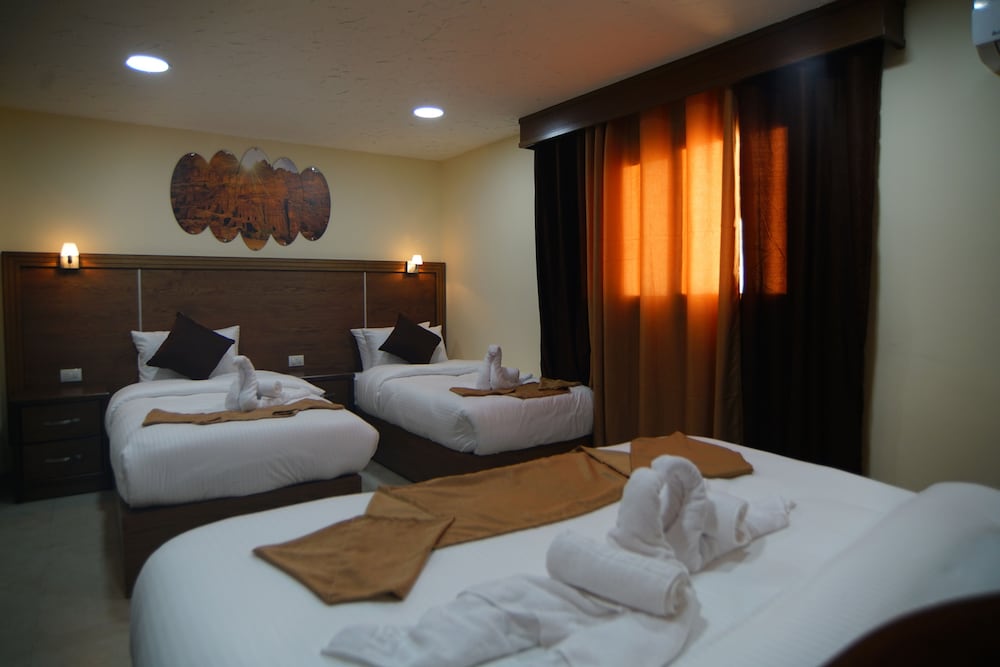 Family Quadruple Room photo 3