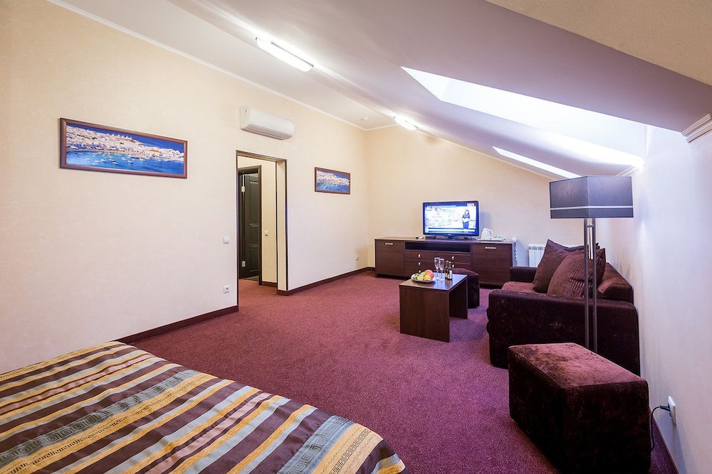 Junior Suite (Attic) photo 2