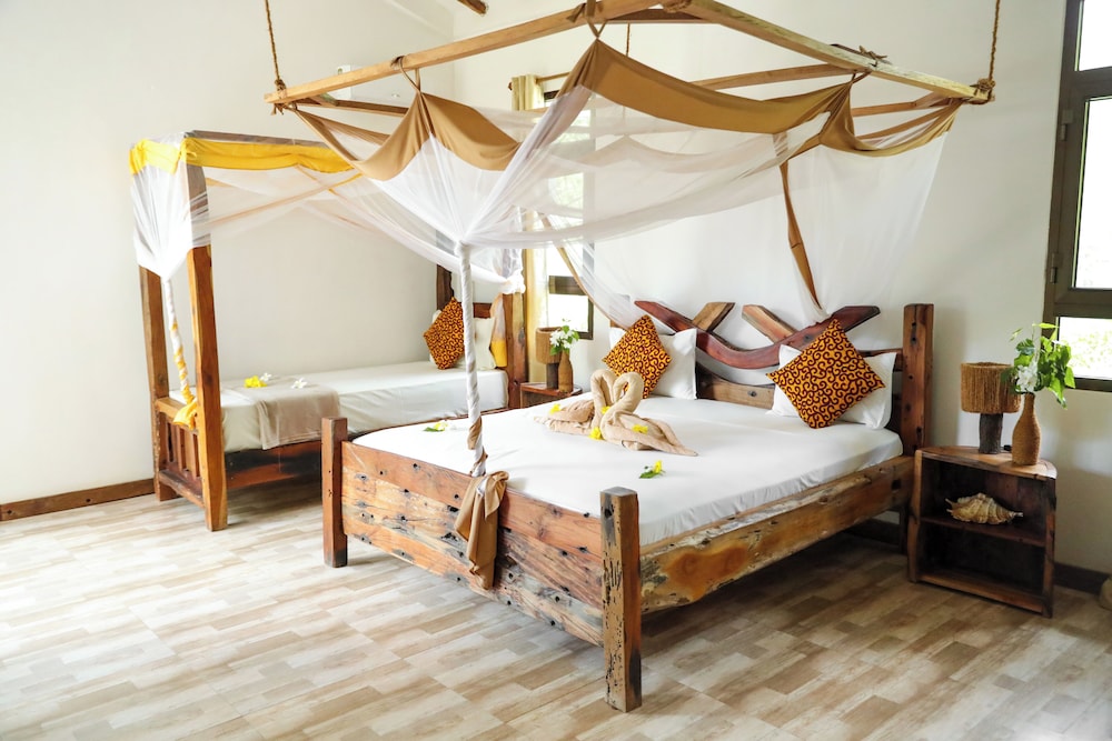 Deluxe Room, Partial Ocean View
