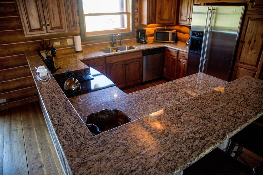 Luxury Cabin (The Lazy Doe) photo 1