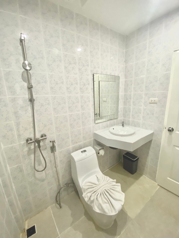 Luxury Room, 1 King Bed - Photo 2
