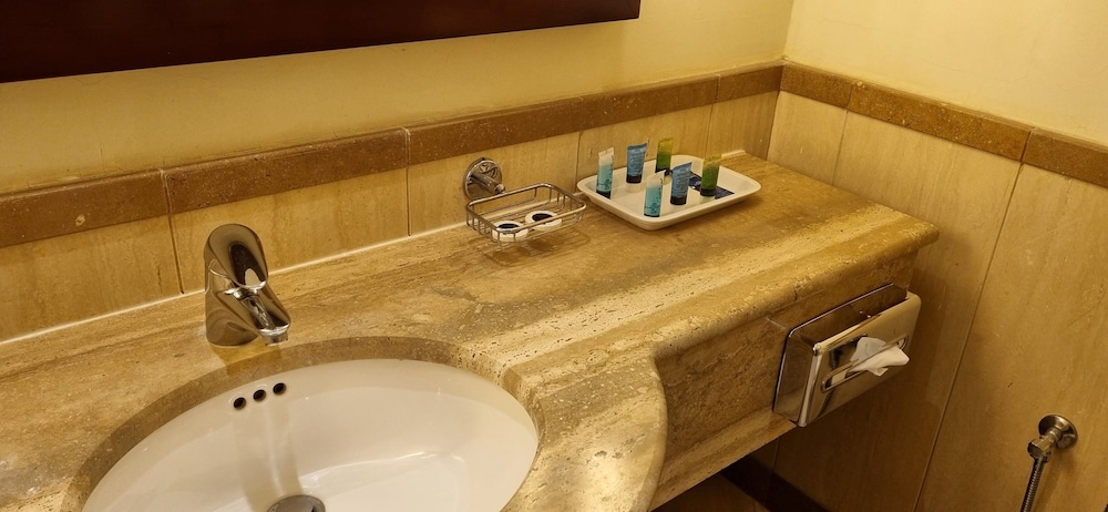 Premium Room, 2 Twin Beds - Photo 3