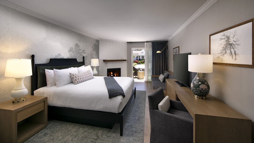 Standard Room, 1 King Bed, Patio - Photo 1