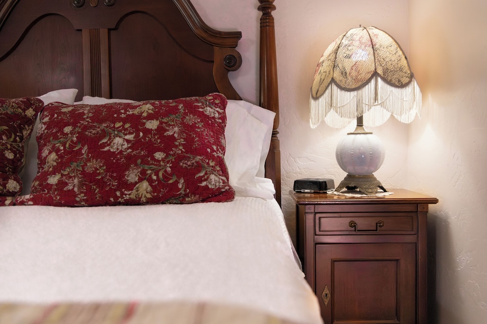 Junior Double Room, 1 Queen Bed photo 2