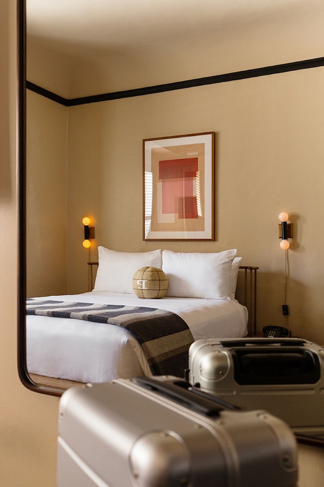 Room, 1 Queen Bed, Accessible - Photo 3