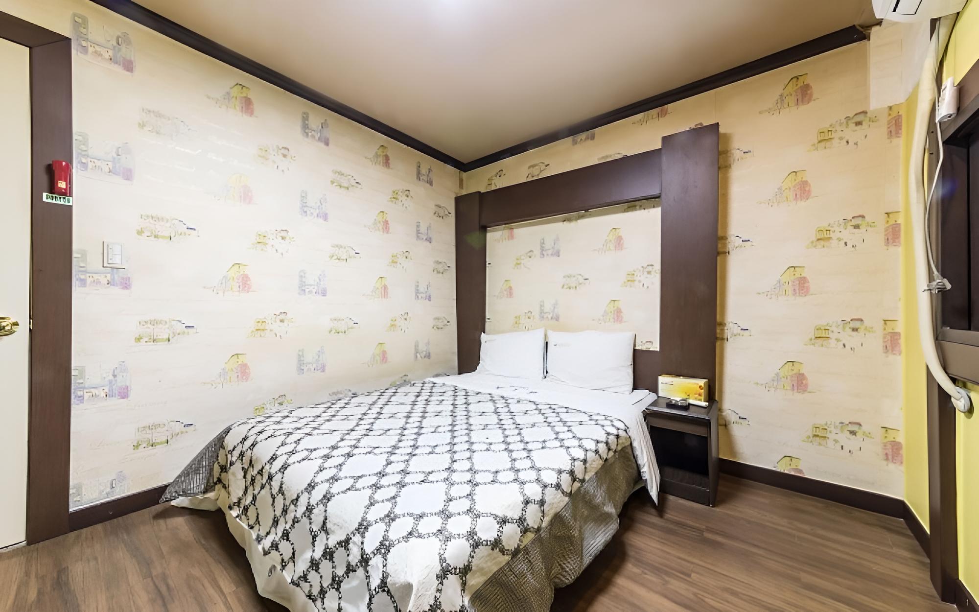 Room (VIP room) - Photo 2