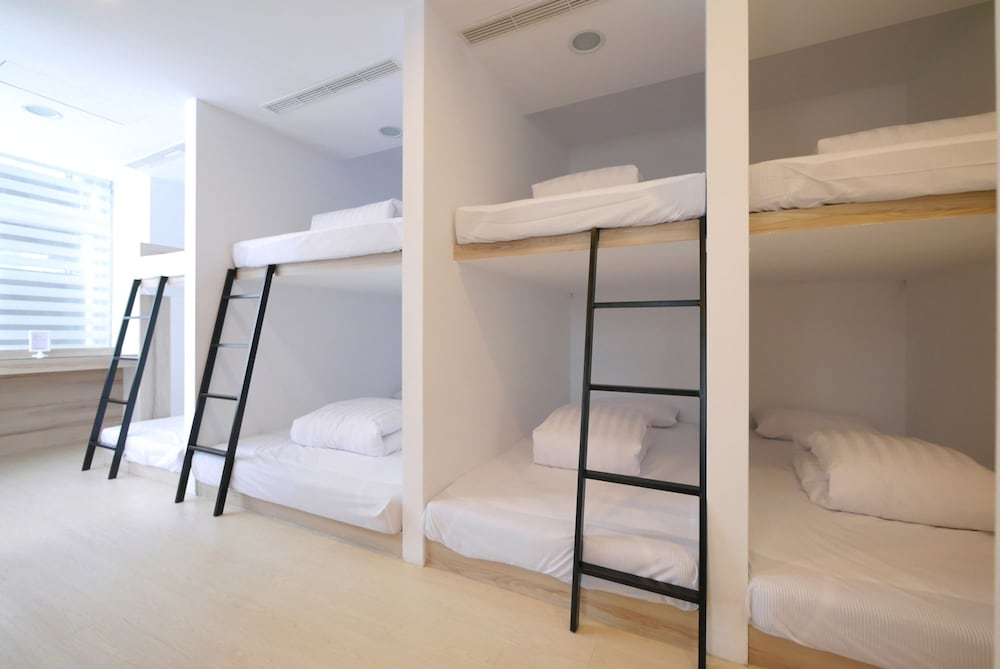 Economy Female Dormitory photo 3