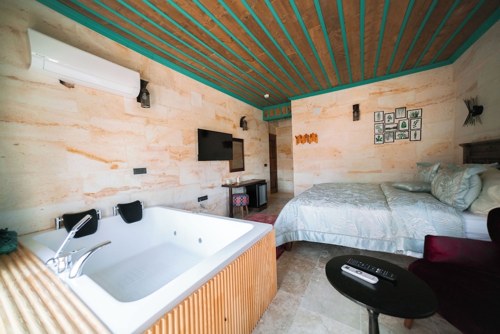 Jacuzzi Standard - Photo 14