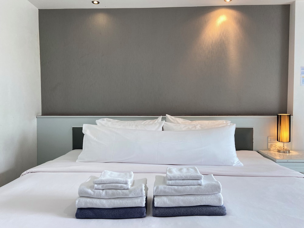 Grand Deluxe Sea View photo 2