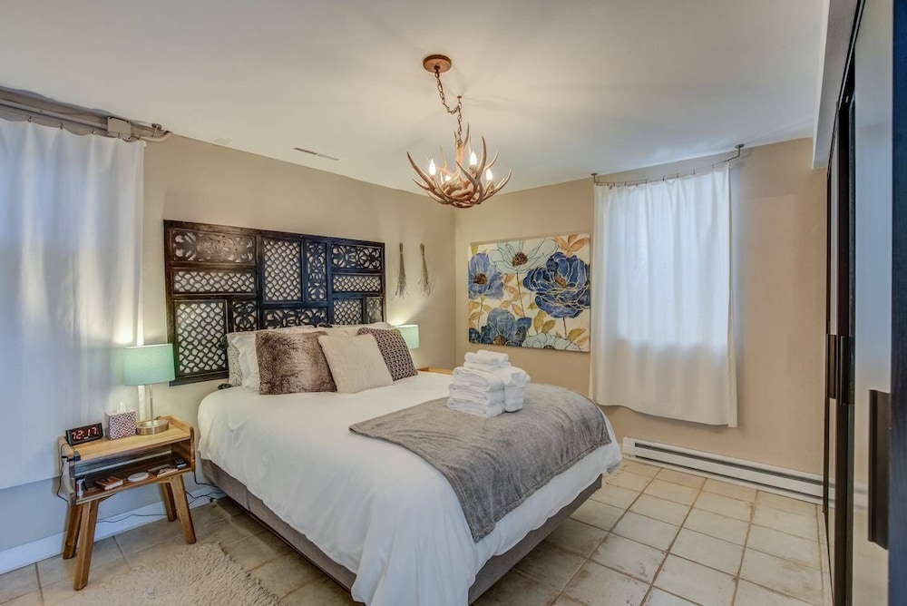 House (4 Bedrooms) photo 2