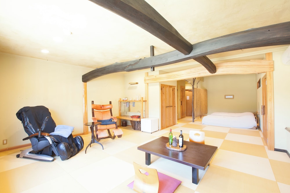 Twin Room, City View, Annex Building