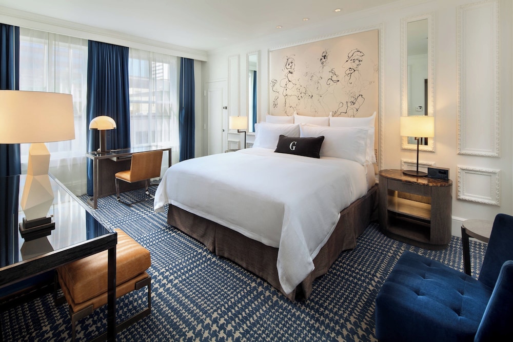 Grand Room, 1 King Bed