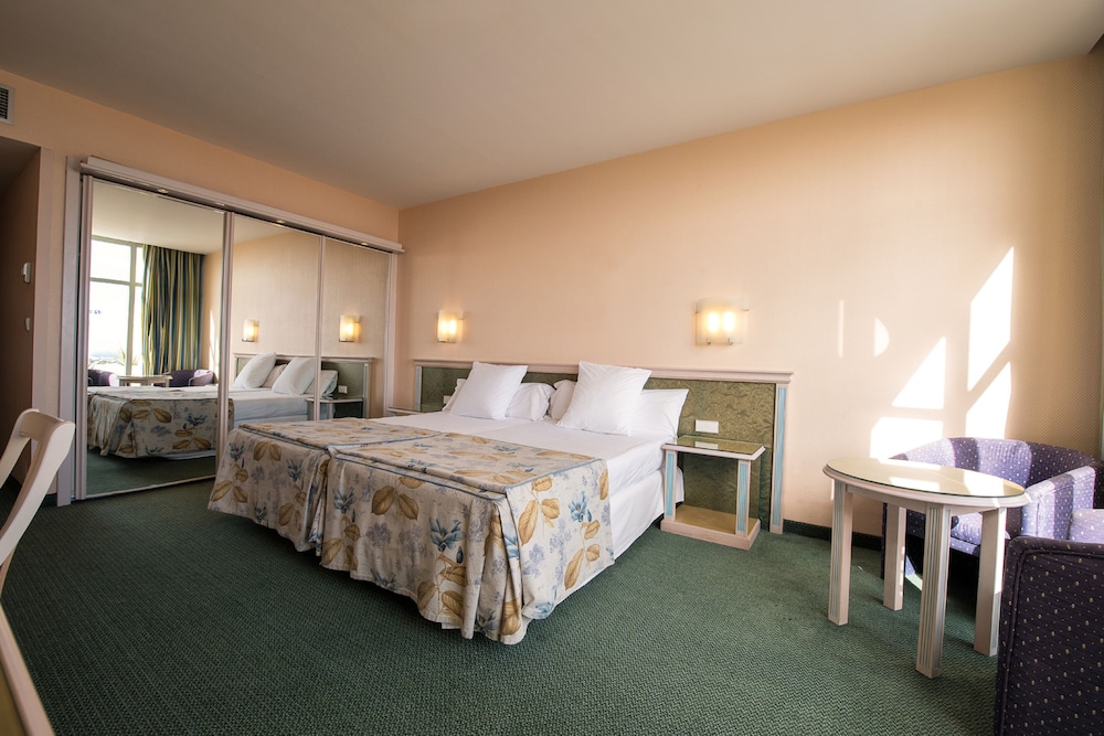 Twin Room Single Use