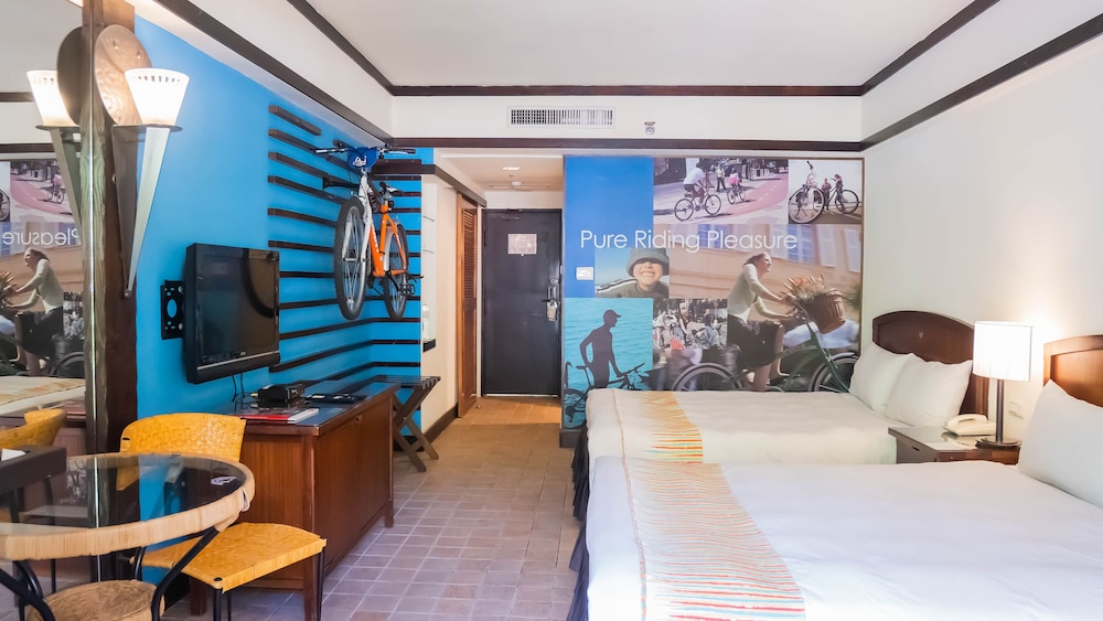 Bike Quadruple Room
