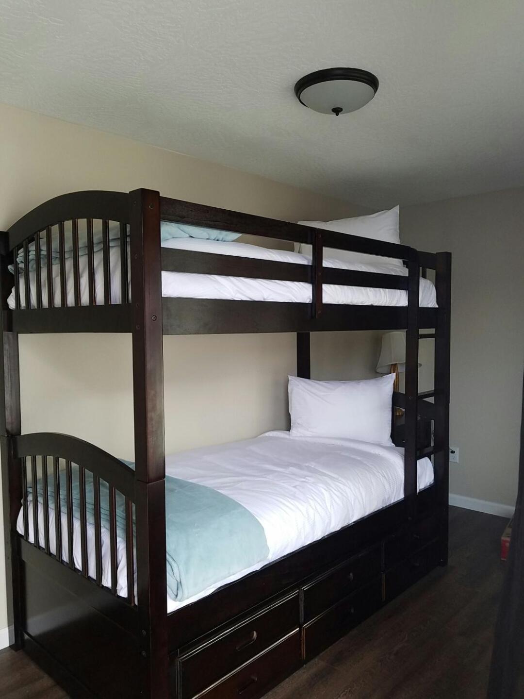 Bunk beds photo 3