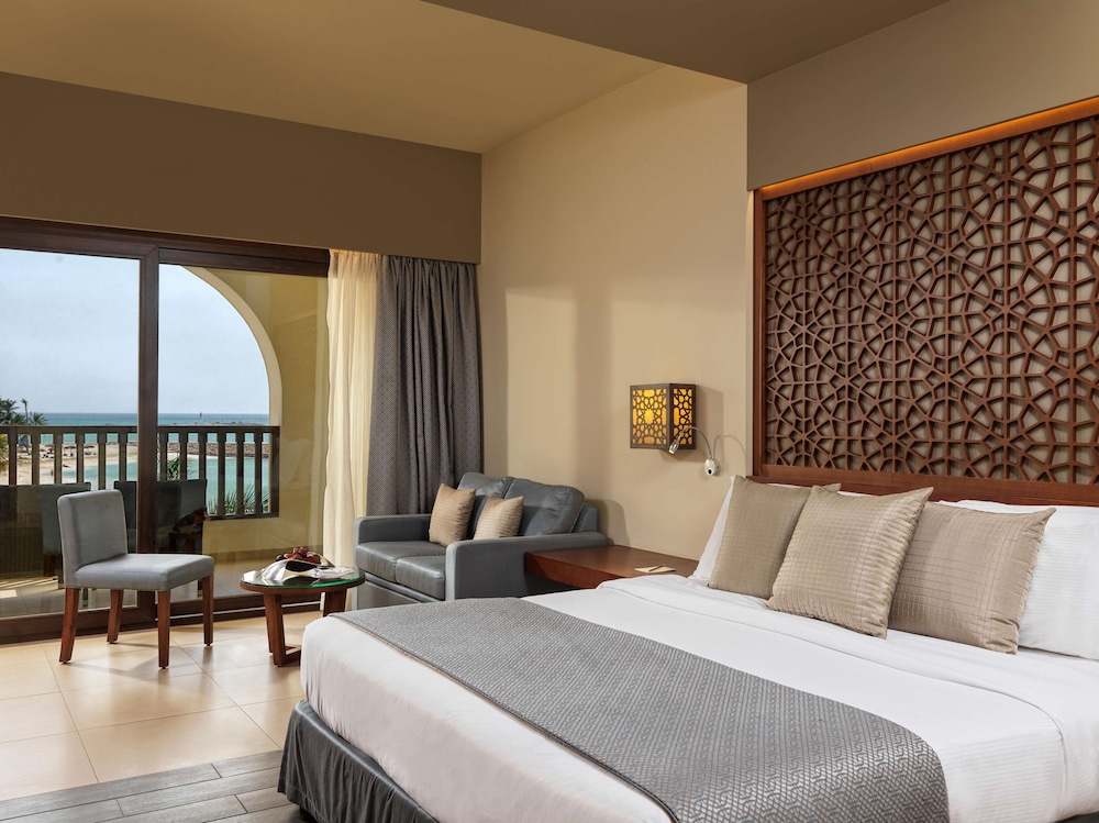 Deluxe Ocean View King Bed With Aqua Park Entrance