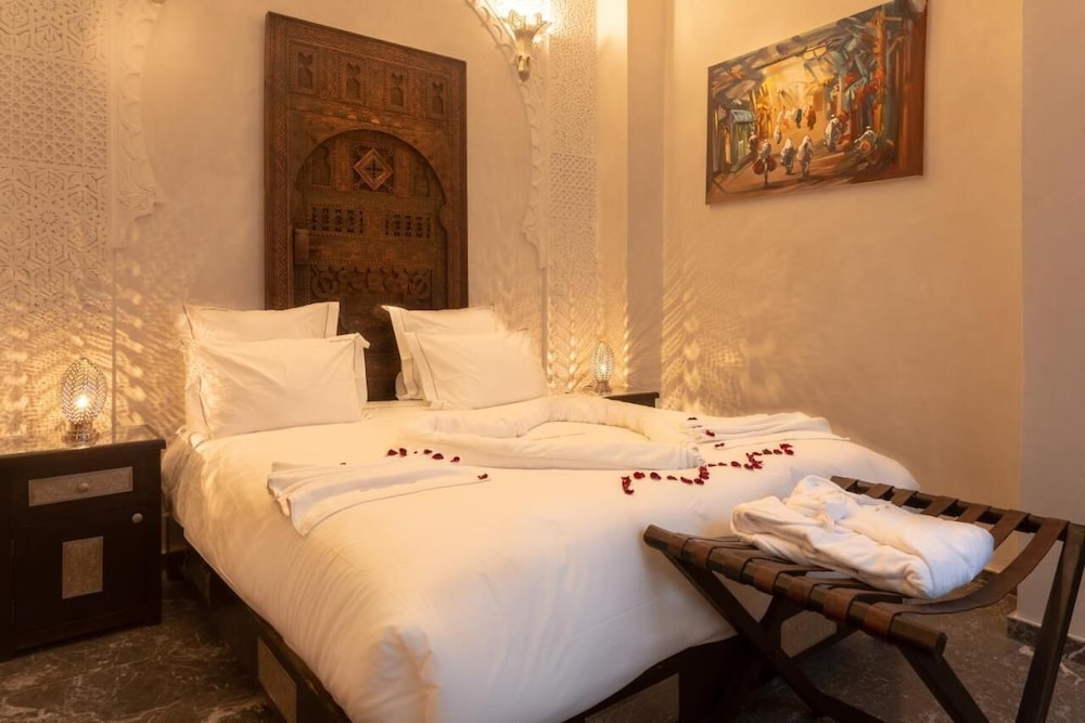 Junior Double Room, Ensuite (06 BAB KHCHICH)