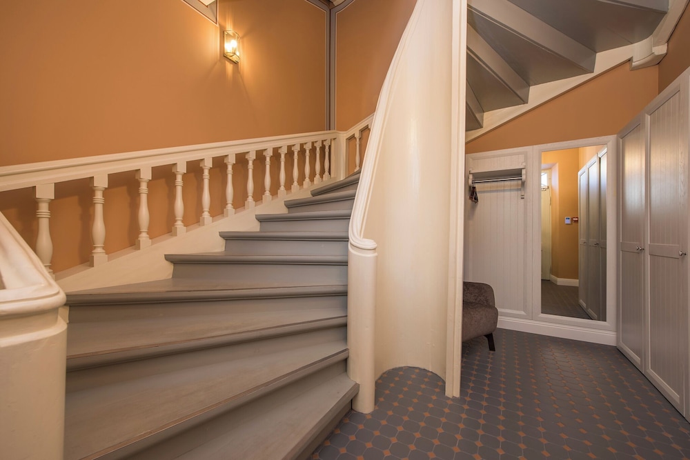 Luxury Apartment photo 3