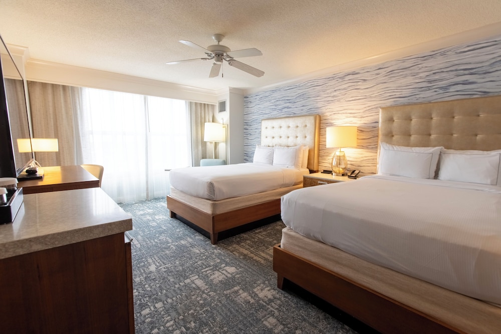 Superior Room, 2 Double Beds, Partial Ocean View - Photo 4
