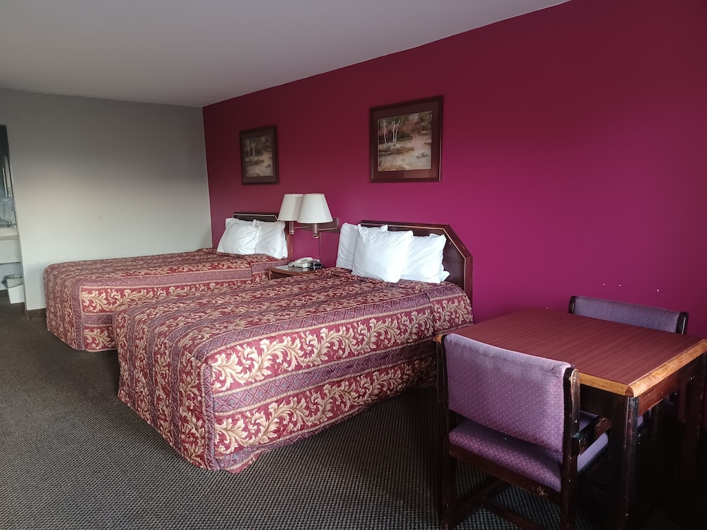 Room, 2 Double Beds, Non Smoking - Photo 2